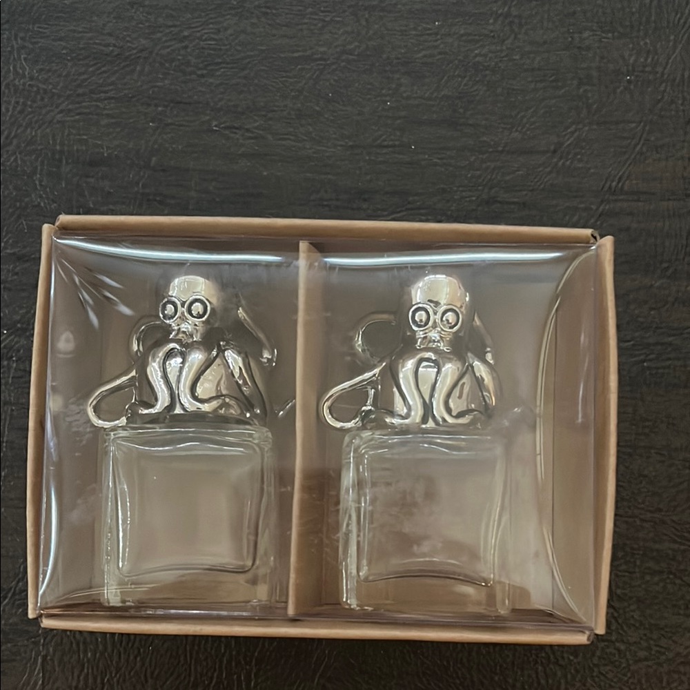Mud Pie Octopus Salt and Pepper Shakers Glass and Metal